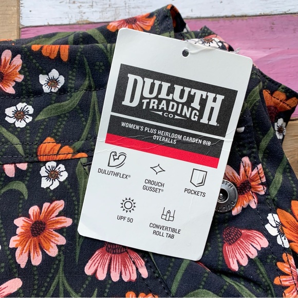 NWT Duluth 1X x31L  Heirloom Gardening Bib Overalls Black Cornflowers Farm Bibs - Picture 3 of 9